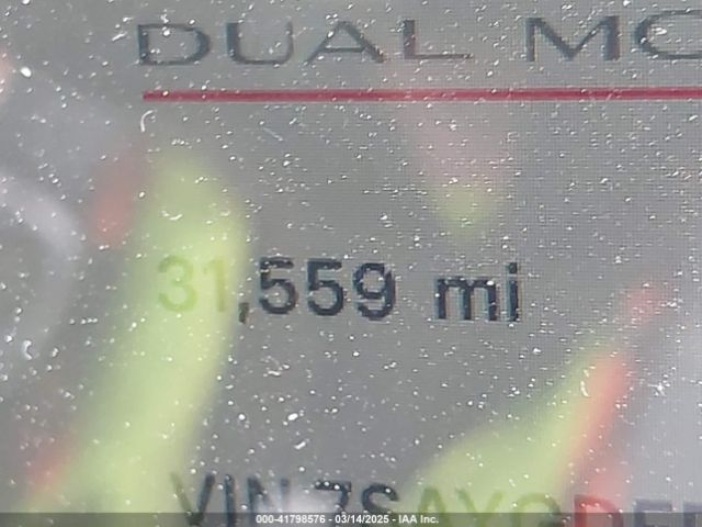 7SAYGDEF3NF488598 Tesla Model Y