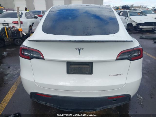 7SAYGDEF3NF488598 Tesla Model Y
