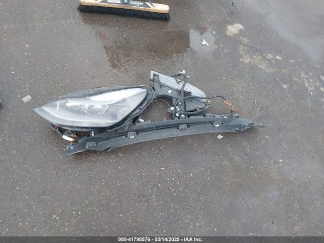 7SAYGDEF3NF488598 Tesla Model Y