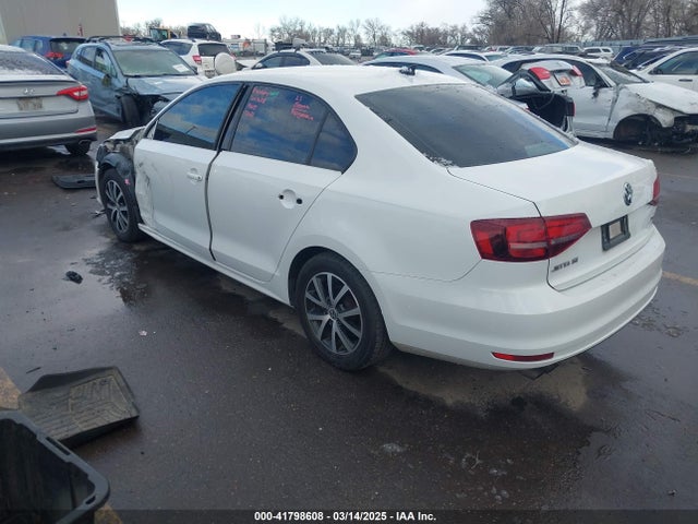 3VWB67AJ4GM375580 Volkswagen Jetta