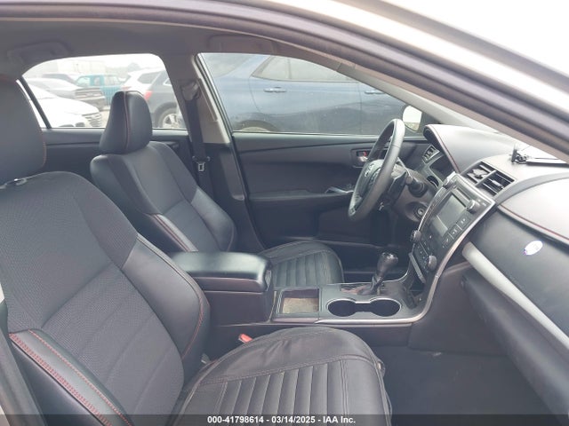 4T1BF1FKXHU279513 Toyota CAMRY SE