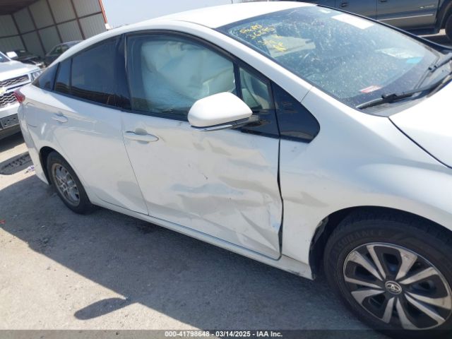 JTDKARFP6H3042617 Toyota Prius Prime Premium