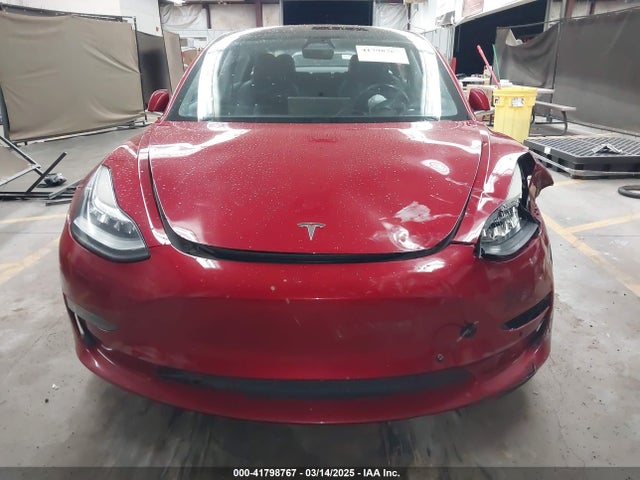 41798767 :رقم المزاد ، 5YJ3E1EA1JF014448 vin ، 2018 Tesla Model 3 Long Range/mid Range مزاد بيع