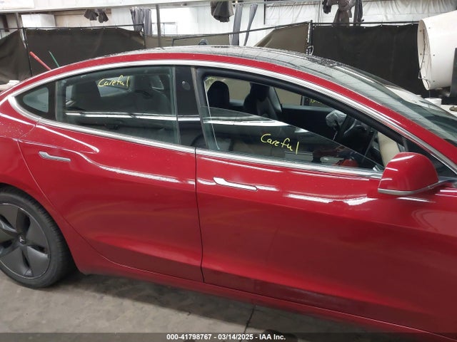 41798767 :رقم المزاد ، 5YJ3E1EA1JF014448 vin ، 2018 Tesla Model 3 Long Range/mid Range مزاد بيع