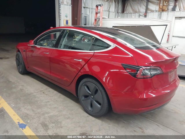 2018 TESLA MODEL 3 5YJ3E1EA1JF014448 Photo 2