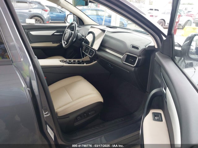 Vinfast Vf 8 Plus 2023 RLLV1AFA9PH001464 Image 5
