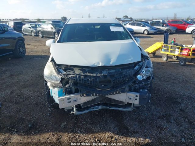 JTDZN3EU4HJ056177 Toyota Prius V Three