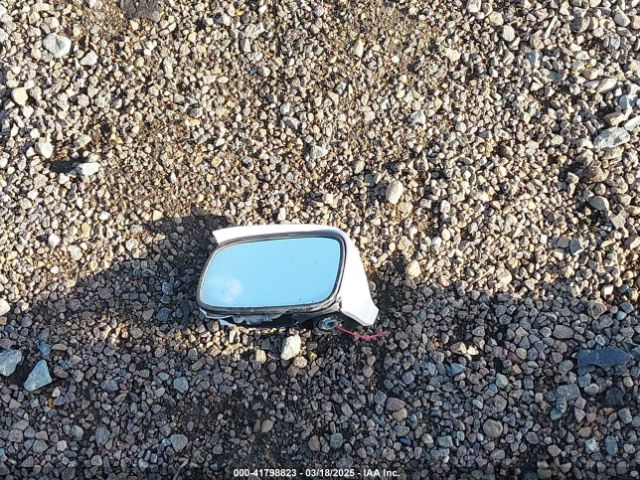 JTDZN3EU4HJ056177 Toyota Prius V Three
