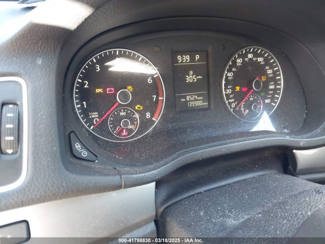 1VWAH7A38EC010129 Volkswagen Passat 2.5l Wolfsburg Edition