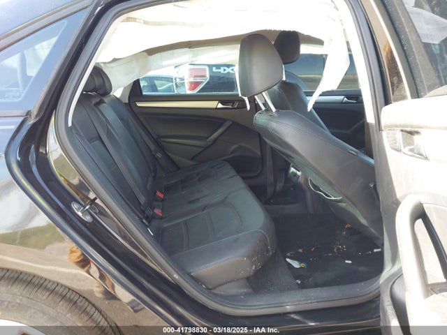 1VWAH7A38EC010129 Volkswagen Passat 2.5l Wolfsburg Edition