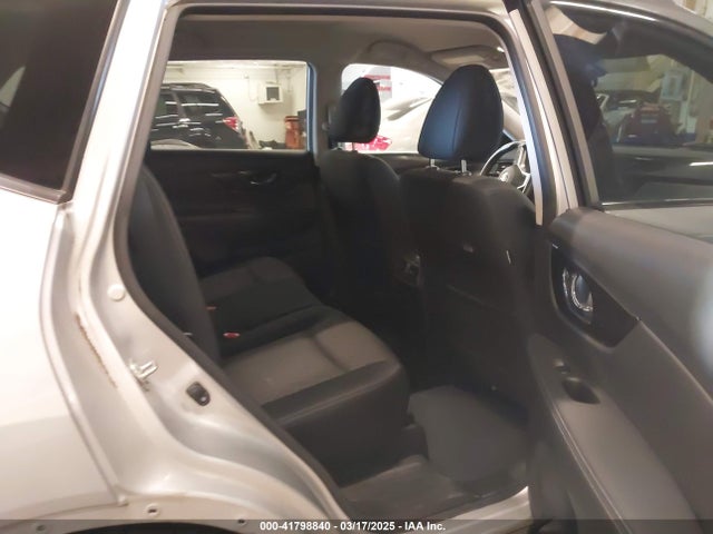 JN8AT2MV7HW282129 Nissan ROGUE SV