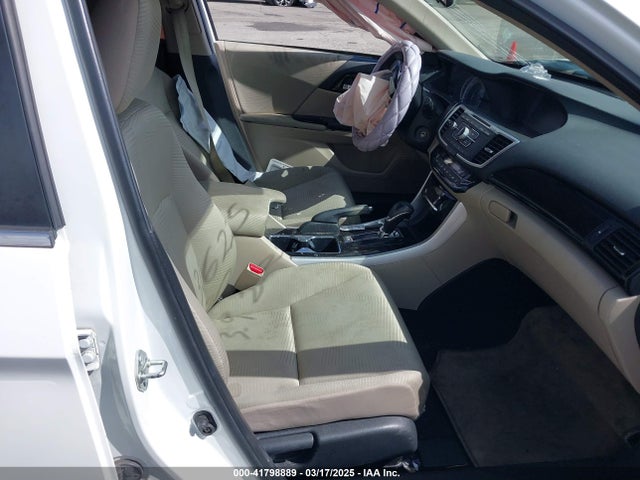 1HGCR2F38HA140773 Honda ACCORD LX