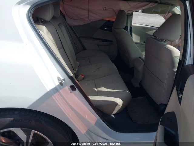 1HGCR2F38HA140773 Honda ACCORD LX