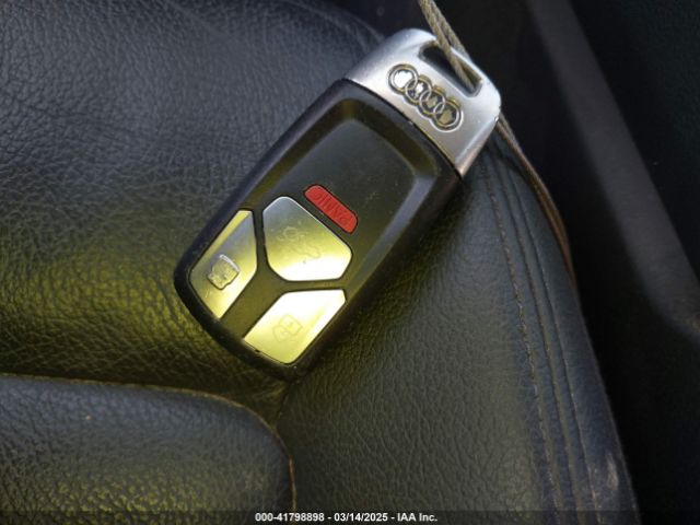 WA1ANAFY4J2118996 Audi Q5 2.0t Premium/2.0t Tech Premium