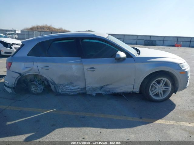 WA1ANAFY4J2118996 Audi Q5 2.0t Premium/2.0t Tech Premium