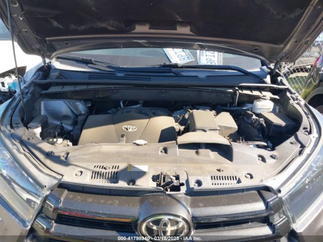 5TDKZRFH8KS574152 Toyota Highlander Se