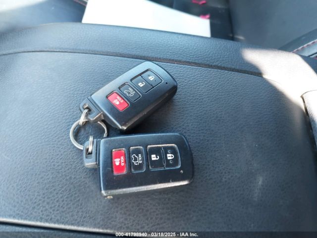5TDKZRFH8KS574152 Toyota Highlander Se