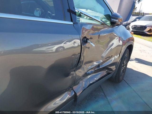 5TDKZRFH8KS574152 Toyota Highlander Se