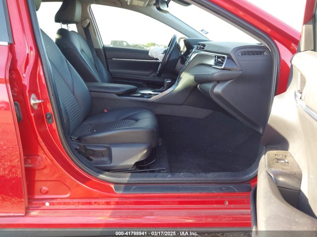 4T1B11HK2KU281100 Toyota CAMRY SE
