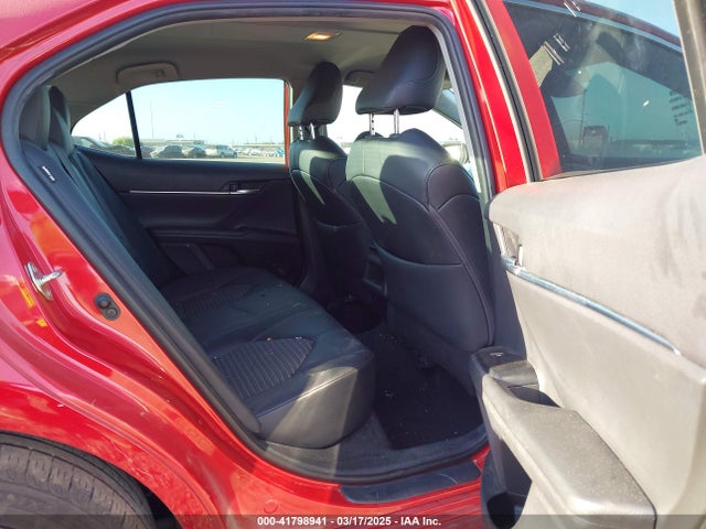 4T1B11HK2KU281100 Toyota CAMRY SE