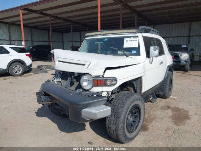 2014 TOYOTA FJ CRUISER JTEBU4BFXEK200493 Photo 1