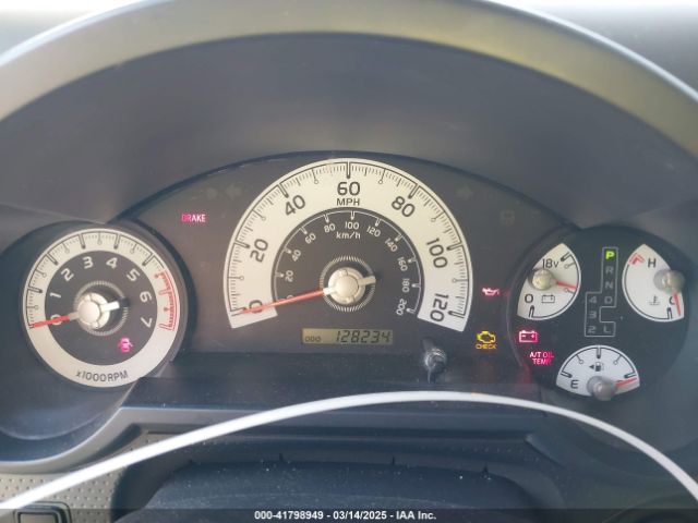 2014 TOYOTA FJ CRUISER JTEBU4BFXEK200493 Photo 6
