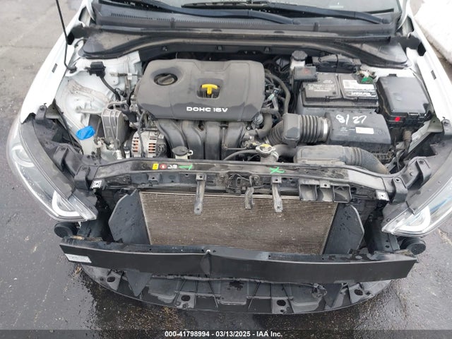 5NPD84LF4JH318158 Hyundai ELANTRA SEL