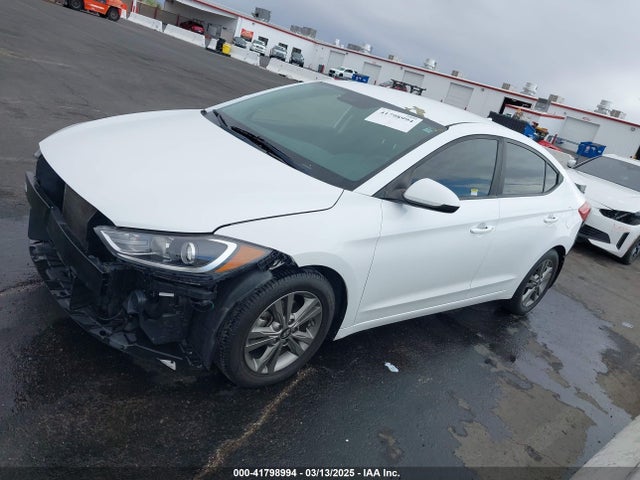 5NPD84LF4JH318158 Hyundai ELANTRA SEL