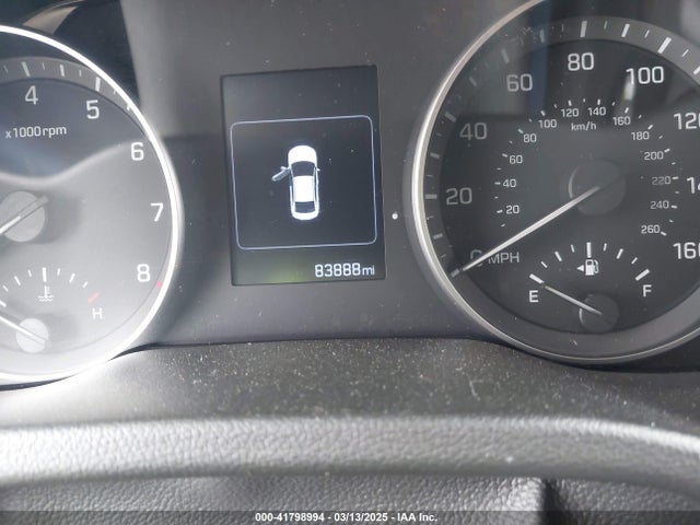 5NPD84LF4JH318158 Hyundai ELANTRA SEL
