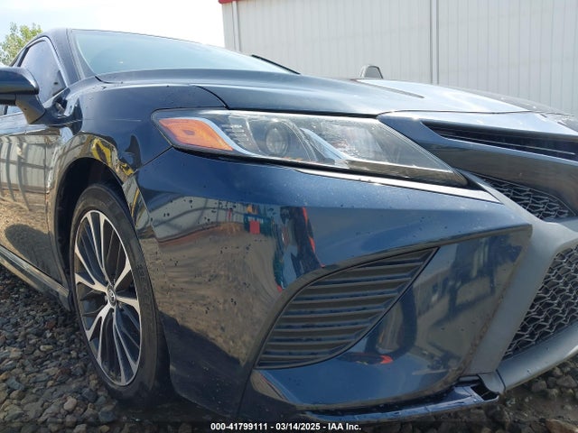 4T1B11HK5JU575265 Toyota CAMRY SE