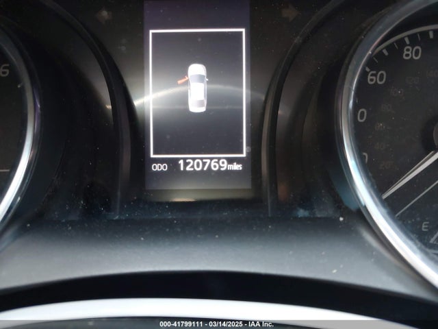 4T1B11HK5JU575265 Toyota CAMRY SE