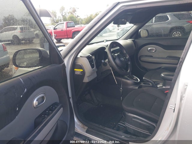 KNDJN2A25G7854758 KIA Soul