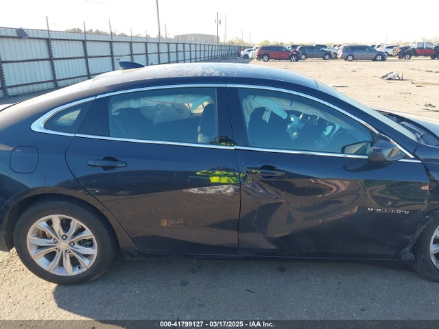 1G1ZD5ST0NF160778 Chevrolet Malibu Fwd Lt