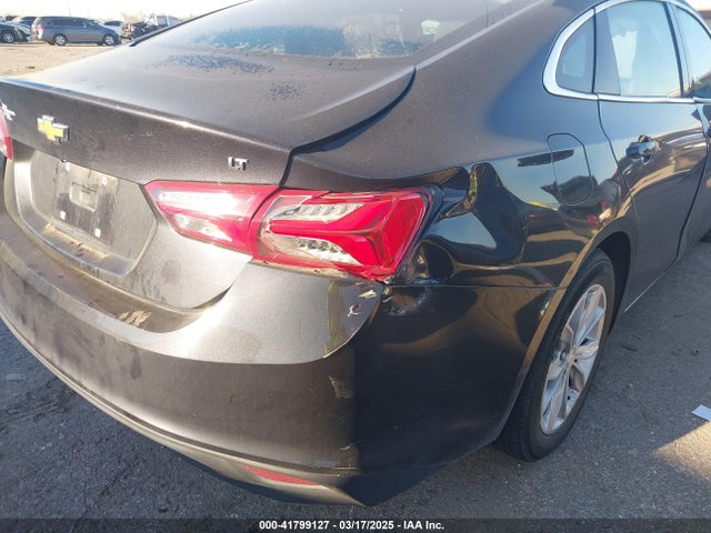1G1ZD5ST0NF160778 Chevrolet Malibu Fwd Lt
