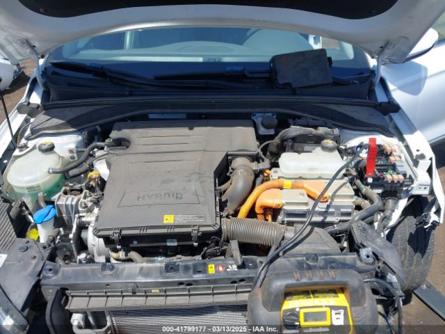 2019 HYUNDAI IONIQ HYBRID KMHC05LC0KU121182 Photo 9