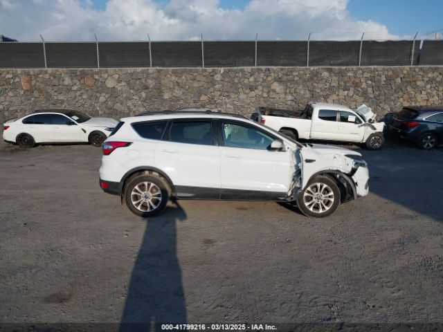 1FMCU0GD8JUA24563 Ford ESCAPE SE