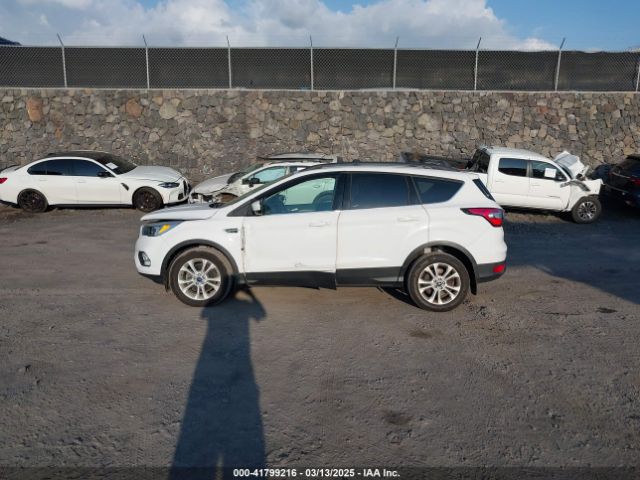1FMCU0GD8JUA24563 Ford ESCAPE SE