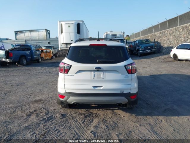 1FMCU0GD8JUA24563 Ford ESCAPE SE