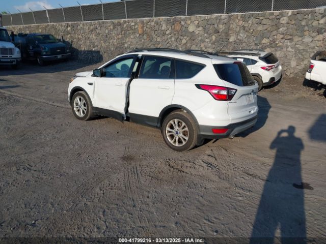 1FMCU0GD8JUA24563 Ford ESCAPE SE