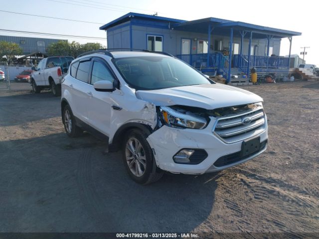 1FMCU0GD8JUA24563 Ford ESCAPE SE