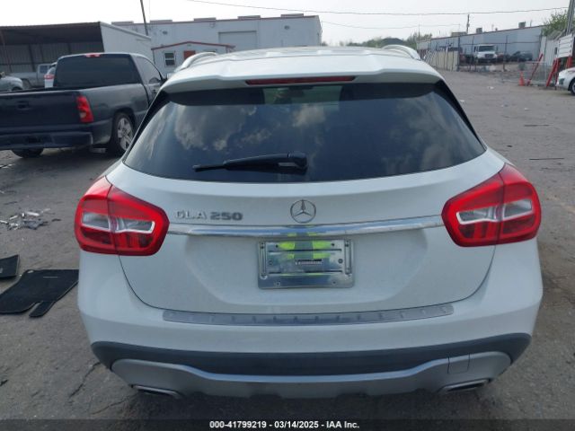 WDCTG4EBXJJ491239 Mercedes-Benz GLA 250