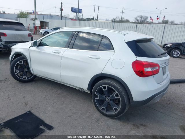 WDCTG4EBXJJ491239 Mercedes-Benz GLA 250