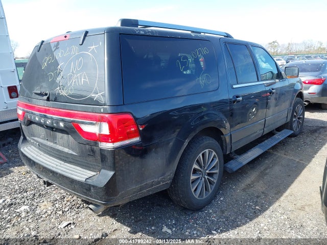 2015 LINCOLN NAVIGATOR L 5LMJJ3JT9FEJ07080 Photo 3