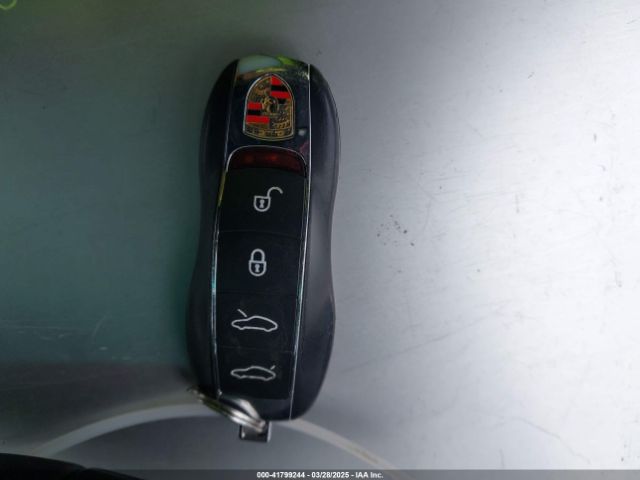WP0CA2A84JS210262 Porsche 718 Boxster