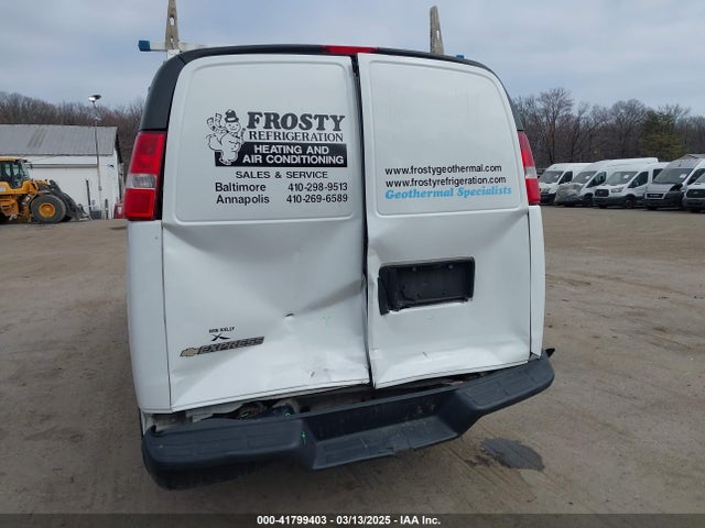 1GCWGAFF9H1126094 Chevrolet Express 2500 Work Van