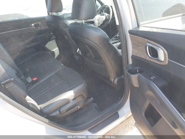 5XYRLDLC3NG146258 KIA Sorento X-line S