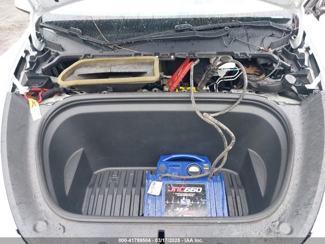 2020 TESLA MODEL Y 5YJYGDEE4LF044843 Photo 9