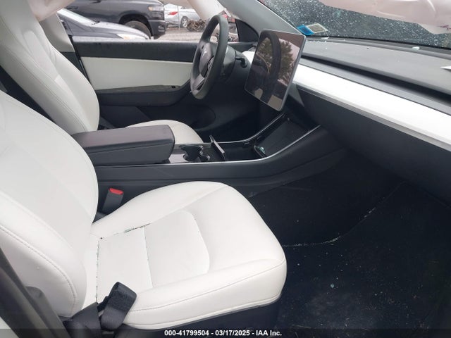 2020 TESLA MODEL Y 5YJYGDEE4LF044843 Photo 4