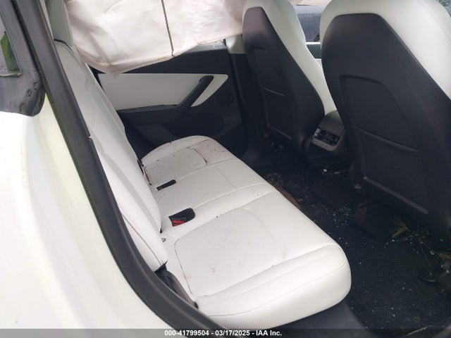 2020 TESLA MODEL Y 5YJYGDEE4LF044843 Photo 7