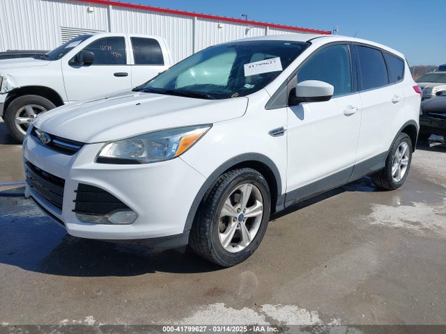 1FMCU0GX3FUA42616 Ford ESCAPE SE